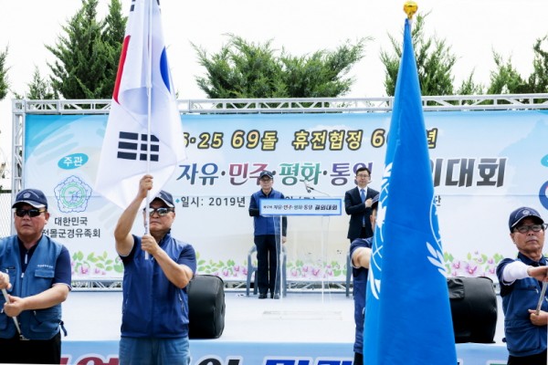 fe83801a158c3a346ff12363240e2b9c.jpg