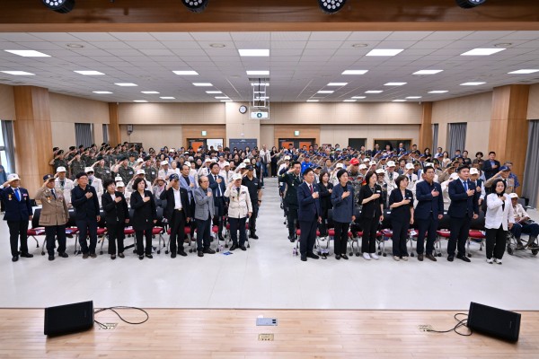 e6a845c79e89028a36121e8c2300a454.jpg