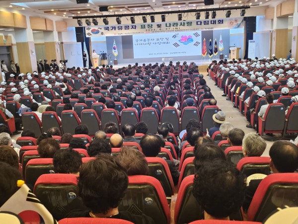 ce2addf15069ce9605591dd147085296.jpg