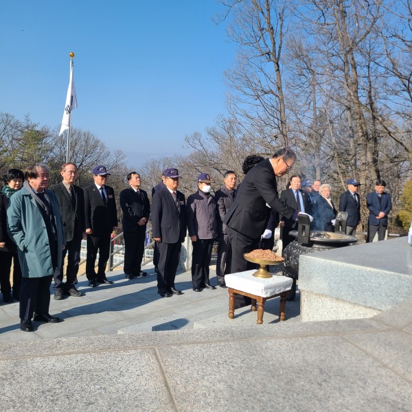 3월_충열탑_참배.jpg