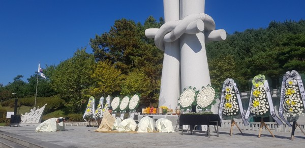 추모제1.jpg