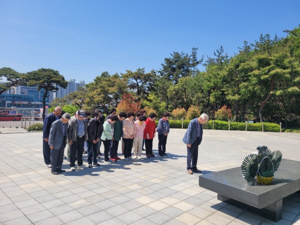 25년0430목포현충탑참배정화2.jpg