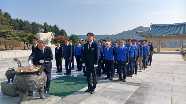 KakaoTalk_20251106_090840255_08.jpg